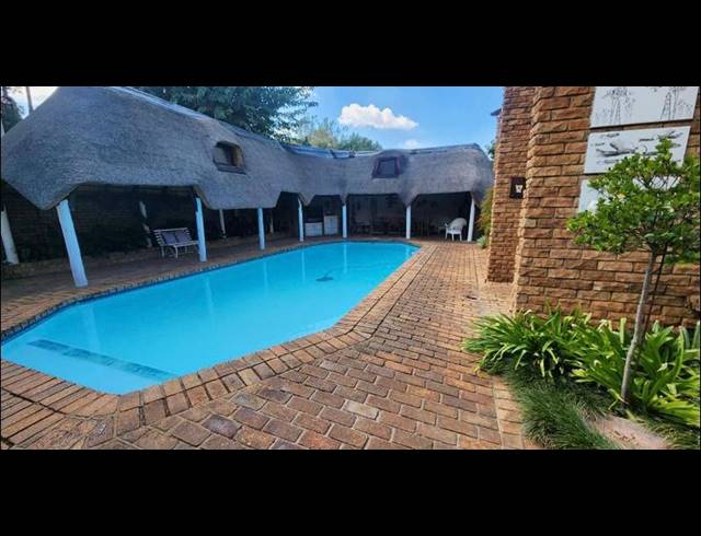 4 BEDROOM HOUSE FOR SALE IN VANDERBIJLPARK SE 3